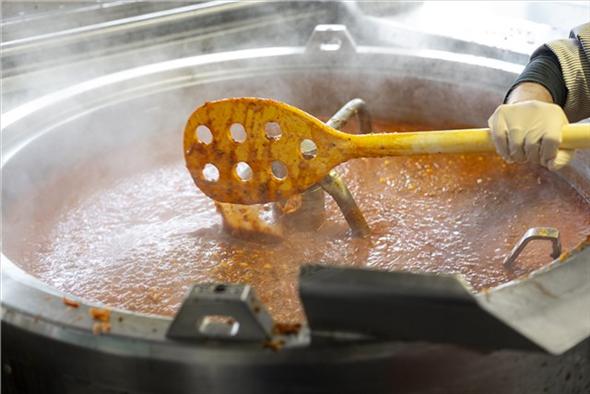 7012 Miešadlo polypropylén 1200 mm s otvormi